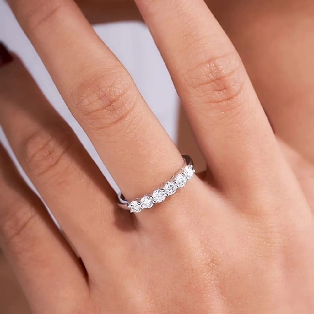 18K White Gold 0.70cttw Diamond Ring Engagement Moissanite 925 Wedding Gift